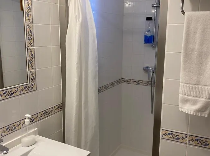 エンジョイ ヴィアナ ゲスト ハウス ゲストハウス