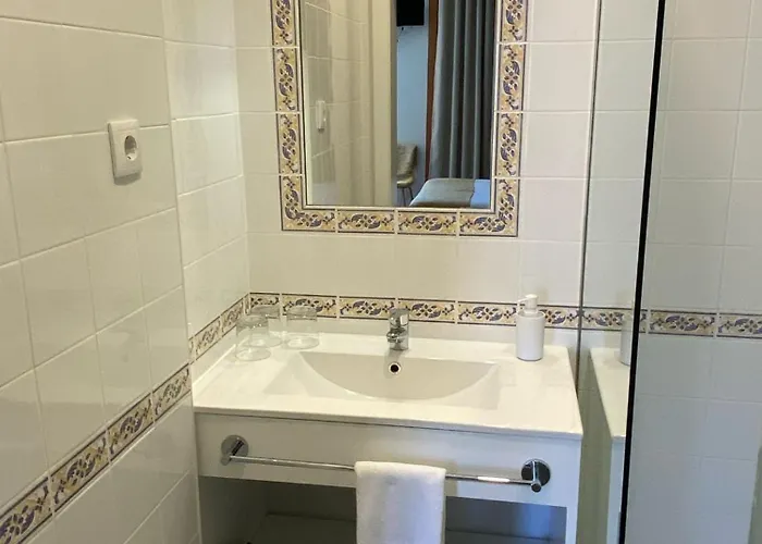 エンジョイ ヴィアナ ゲスト ハウス ゲストハウス 3*